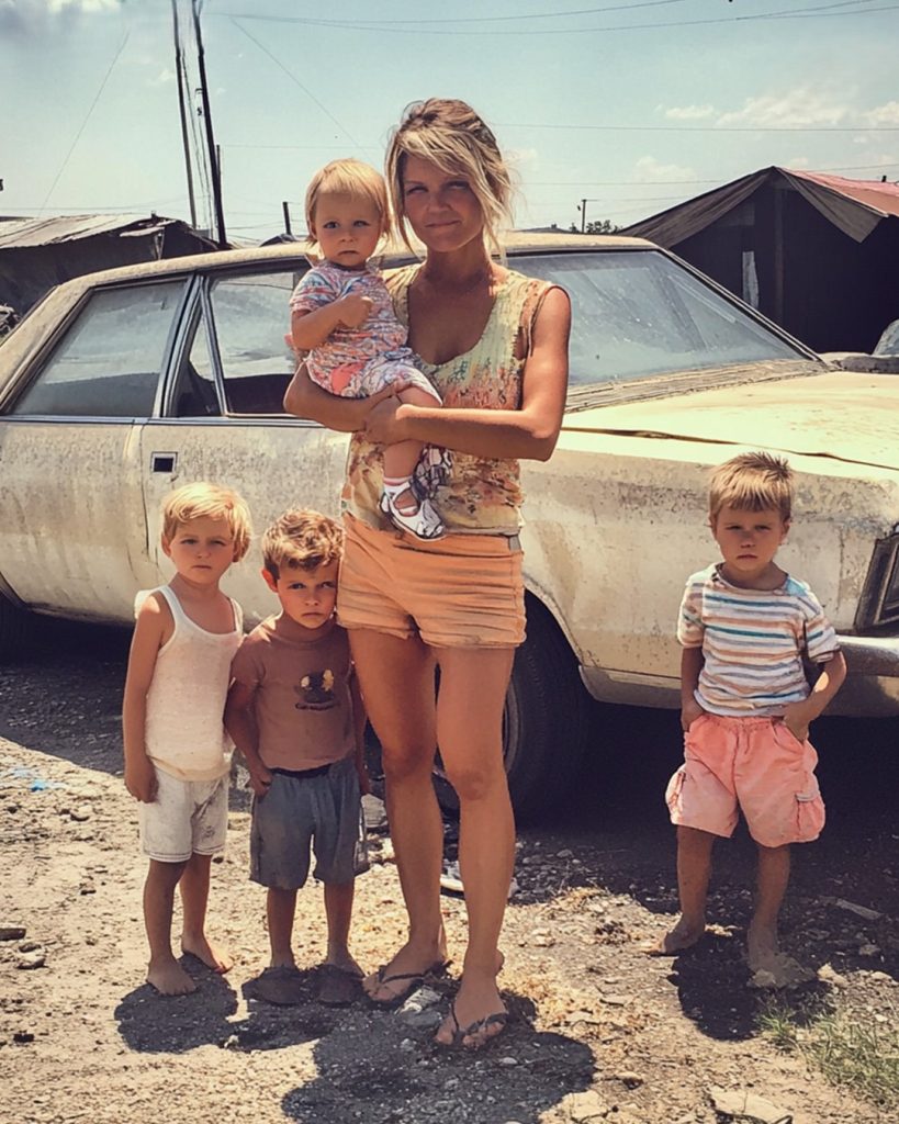 Single Mother of Four Buys an Old Car and Discovers a Heartfelt Surprise in the Trunk  — Story of the Day