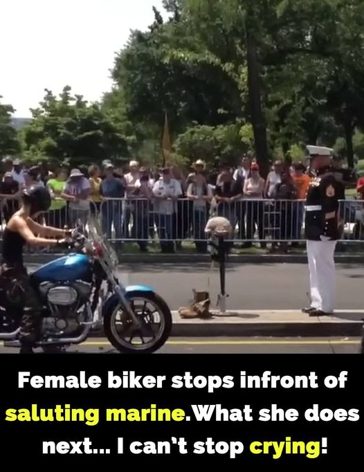 Female biker’s gesture at Rolling Thunder makes people clap