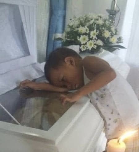 In the middle of the service, the child quietly stood up, walked to his mother’s coffin and pressed his ear against it. Then he turned to the other people present at the funeral and said something that made everyone in the church freeze