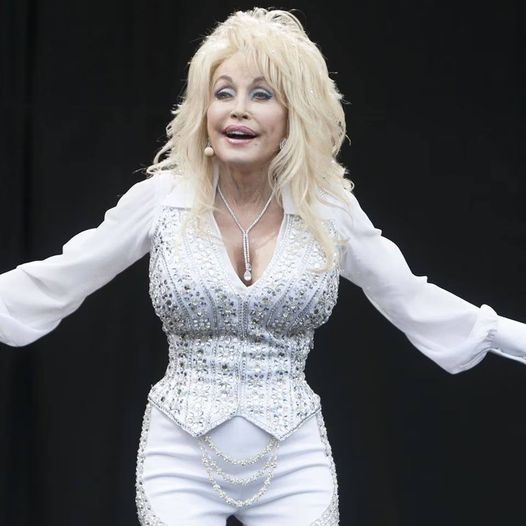 At 77, Dolly has confirmed that the rumors are true. I don’t care who you are or what you think of Dolly Parton, this is a courageous step for her to take, and we wish her the best ❤️